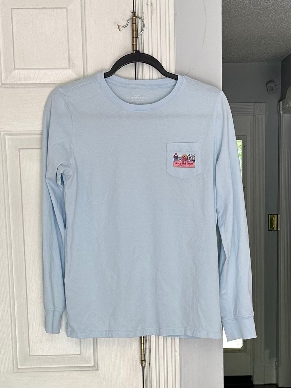 GUC Vineyard Vines Winter Snow Ski Dogs Pocket Tee Sz S Martha's Vineyard Blue
